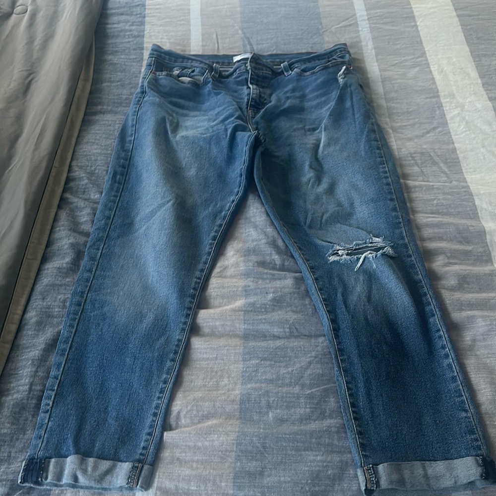 Levi’s boyfriend fit size 32